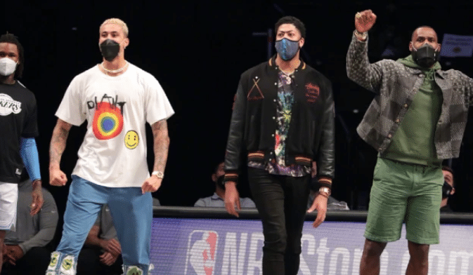 四大竞争对手同天输球！湖人隔空迎利好，詹眉归来将收复失地