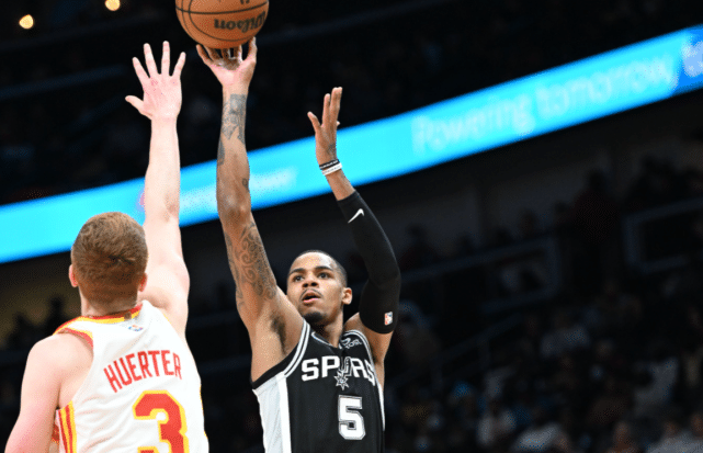 马刺又一位巨星降临？30+10+15！穆雷创2个队史第一！