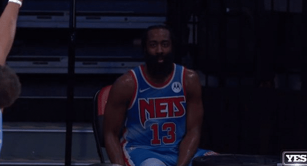 仅差3个篮板！哈登伤退无缘月度三双第一人，仍手握冲击MVP筹码