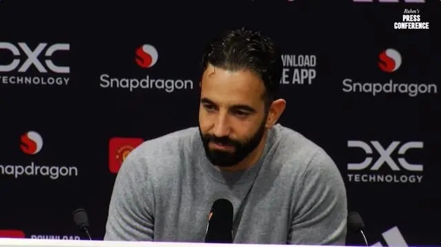 阿莫林眼中的曼联：时刻被无数关注评判包裹的足坛巨擘