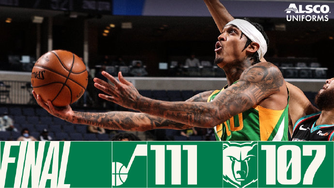 爵士111-107战胜灰熊迎 康利26+7 克拉克森24+7 莫兰特36+7