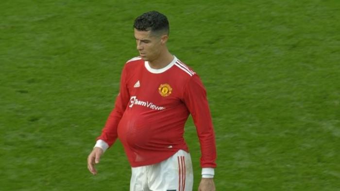 对诺维奇戴帽后，C罗曾致敬怀孕的乔治娜