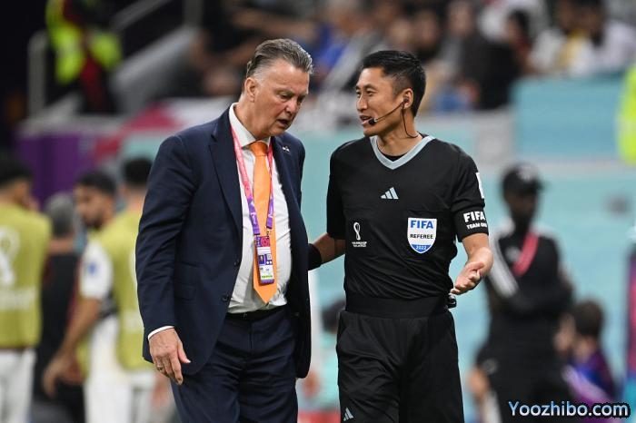 中超裁判吹1场赚6000元，马宁1年赚12万，亚足联重点培养