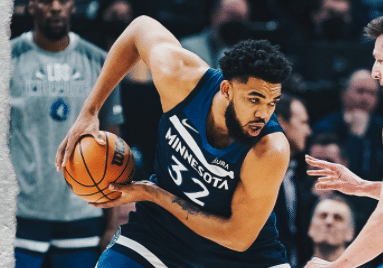 NBA诞生43分惨案！唐斯27+13兴奋跳舞乐开花，菜鸟教头神色慌张