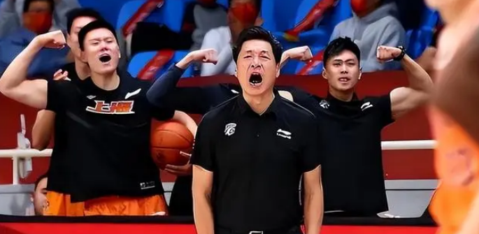 山西男篮与李春江的“牵手”之路：曲折中前行