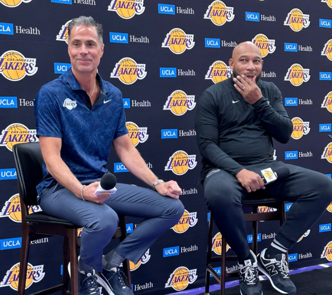 詹皇训练内幕曝光！详解湖人发布会：拉塞尔确定首发浓眉将成球队领袖