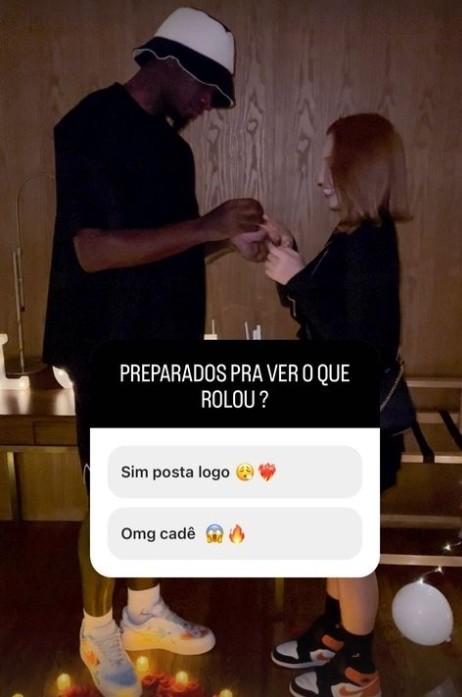 中超28岁准金靴求婚成功，模特女友肤白貌美大长腿