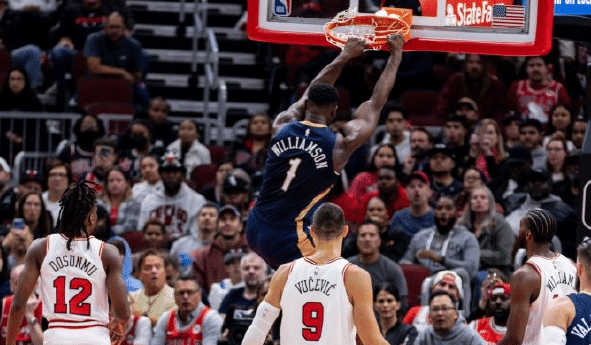 冲上热搜！锡安时隔517天复出轰13+4，打爆公牛悍将，强势崛起