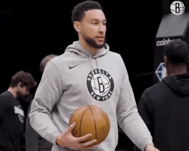 西蒙斯首次参加篮网训练！和杜兰特击掌拥抱 庄神小库里今日首秀