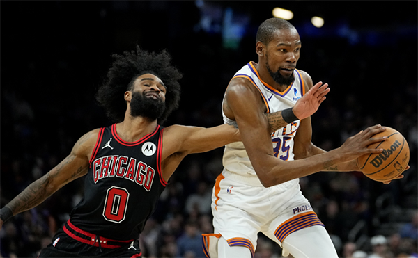 杜兰特43+8+6准绝杀：末节17分挥舞死神镰刀 下半场爆发造23分大逆转