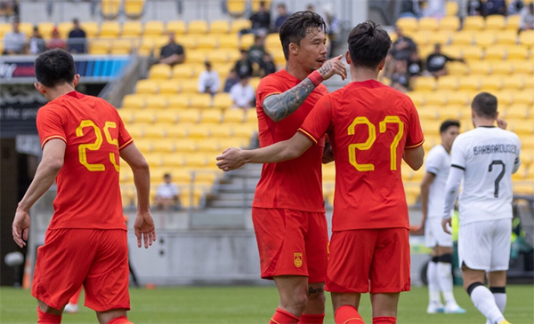 恒大白花超10亿！国足PK泰国变阵：3任留洋一哥扛大旗，李可上位