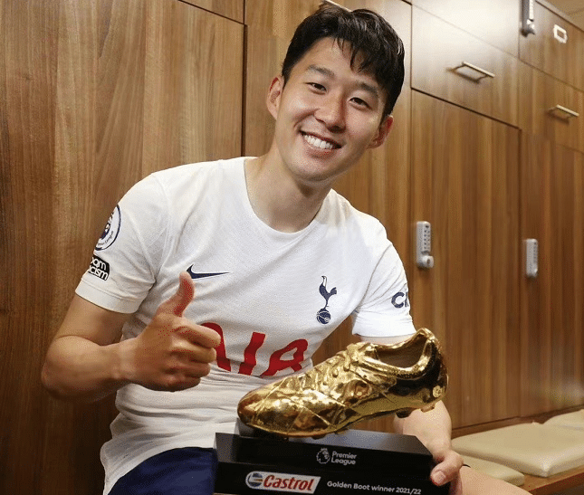 孙兴慜夺英超金靴！韩媒疯狂，董路：曾被洛里狂喷，自强赢得尊重