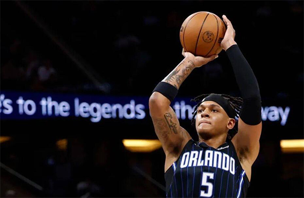 警报！状元右斜肌撕裂无限期休战，50 分传奇竟遭如此厄运？