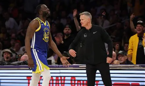 追梦崴脚也闲不住！科尔透露：勇士训练赛时格林站中间狂喷两边队友