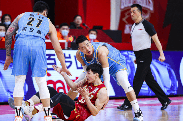 CBA神剧本！北京末节吞0-11崩盘，超级外援28分造准绝杀