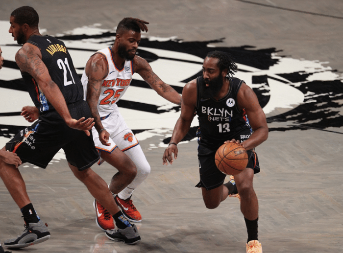 6队8大巨星接连重伤，3大铁人也顶不住，NBA得向CBA学习啊！