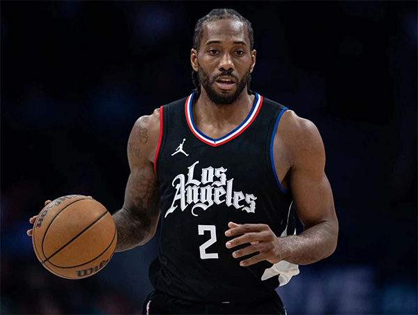 小卡无限期休战成焦点，名嘴劝其考虑退役，队记列膝伤时间线