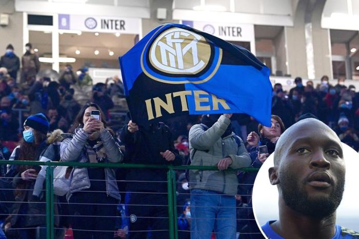 米体：国米告知卢卡库耐心，俱乐部在想办法签回他