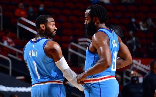 承诺交易哈登！火箭已与超过六队谈判，球迷阵营：把哈登交易到骑士