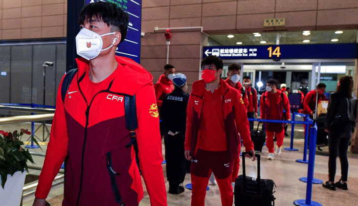 国足滞留海外！引发连锁反应，中超或推迟开幕+主客场没戏