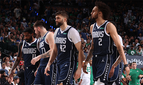 独行侠打破凯尔特人客场不败金身 1-3延续夺冠希望