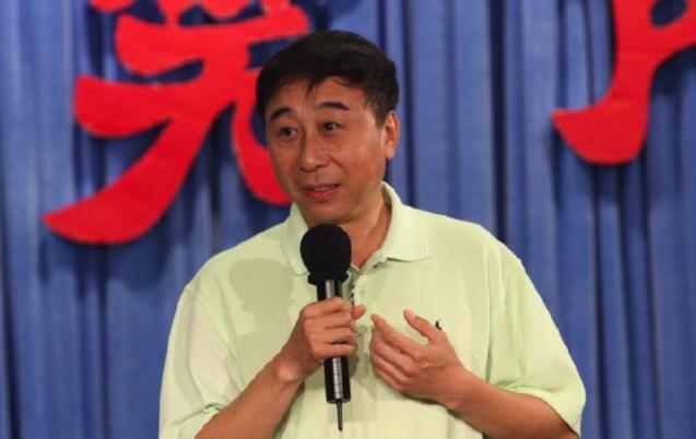 冯巩经纪人回应国足风波：躺着中枪