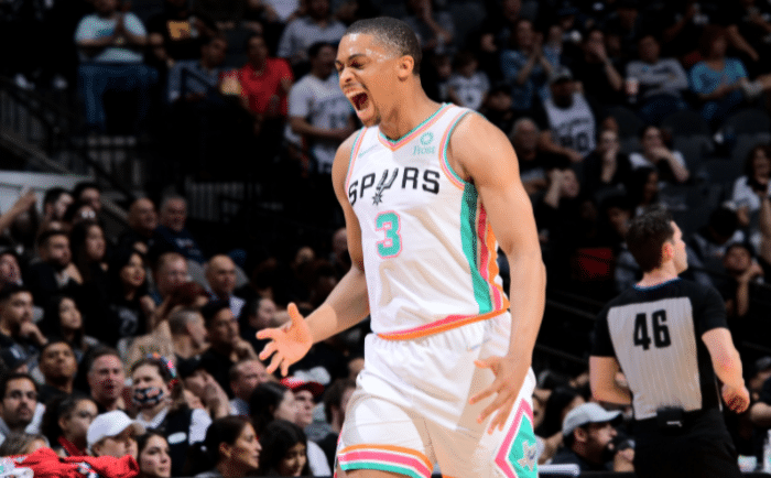 马刺击溃掘金8战7胜！湖人彻底绝望，老詹或成最大输家