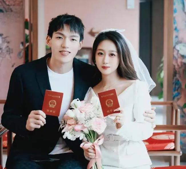 吴前骨折赛季报销，浙江老总怒斥辽篮打球太脏，哈德森回归辽宁