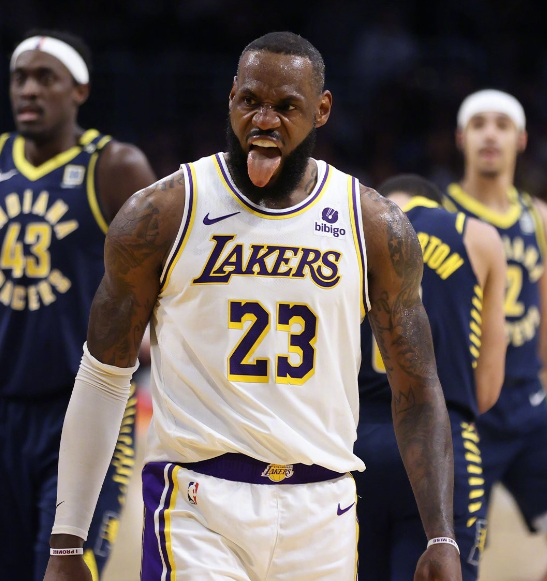 阿里纳斯断言：詹姆斯或拥三座雕像，湖人将是其中重要一站