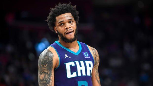 湖人新引援目标曝光：有意场均20+悍将 因家暴被判刑或遭禁赛