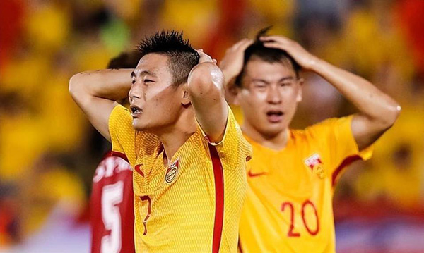 扬科维奇无缘，崔康熙冷门，男足主帅或敲定，名帅或700万欧上任