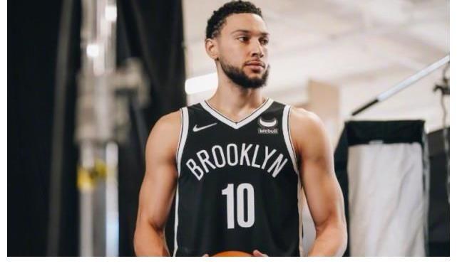 两消息！西蒙斯起诉老东家索要2千万，库里有望迎来16+5+5援兵