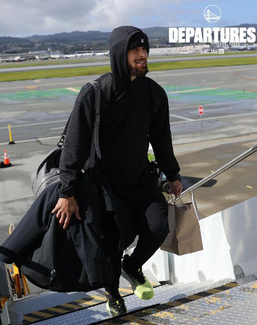 勇士霸气归来！五连客惊艳逆袭，库里维金斯领跑卫冕