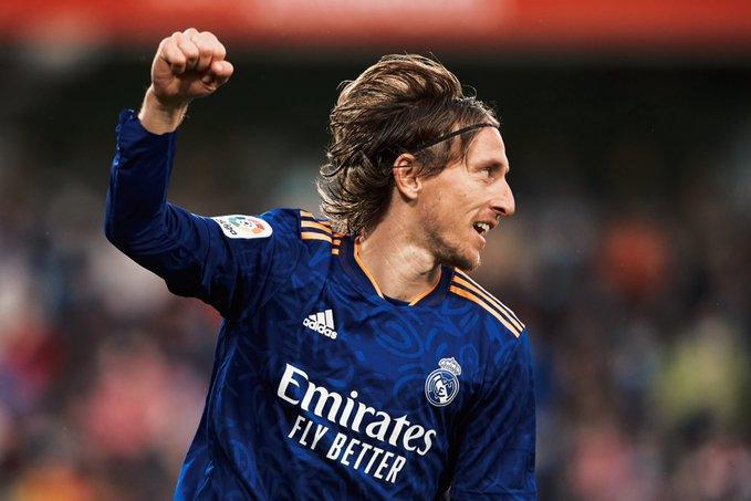 名记：皇马未来几周为莫德里奇开出续约1年合同