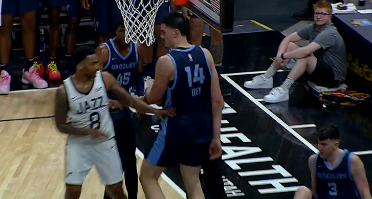 夏联加州经典赛 灰熊爵士比赛现冲突