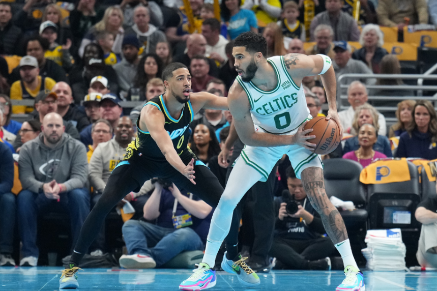 哈利伯顿三双狂刷纪录：一度呼吸困难仍复仇晋级 全场为他高呼MVP