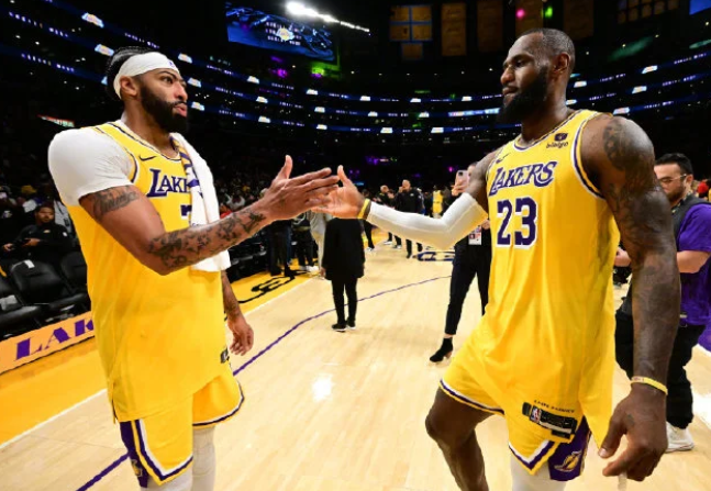 湖人官宣战火箭伤情：浓眉出战成疑八村或复出 詹姆斯遭挑衅或大爆发