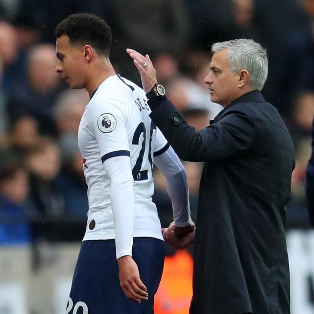 热刺今夏7人清洗名单曝光：3将已与穆帅决裂！1后卫被其怒骂“人品差”