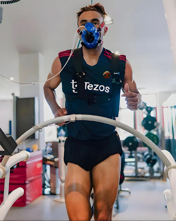 曼联新援齐尔克泽：要9号 缺席集训首秀待定