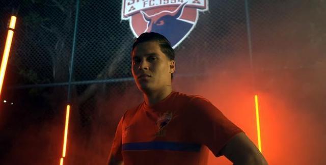 巴媒：为回国家队，深足外援金特罗想1月离开中超