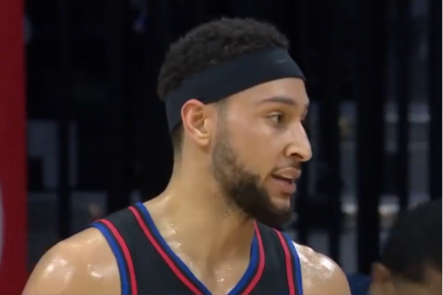 官方：西蒙斯训练后左膝酸痛 将缺战国王比赛