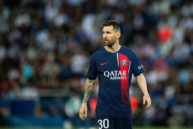 官方：35岁梅西本赛季结束后，自由身离开巴黎圣日耳曼