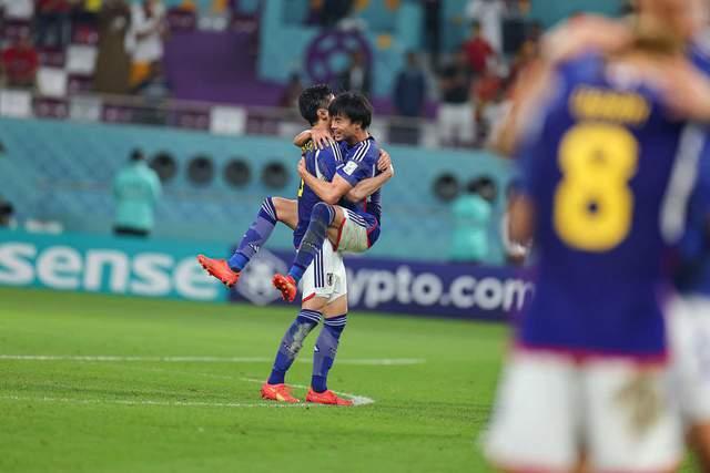 世界杯疯狂剧本！西班牙爆冷1-2日本，避开3大强敌，不输球没天理