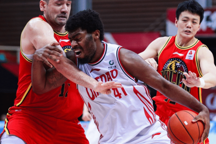 神人13中13打疯了！CBA巨人杀手5战4败大崩盘，恐无缘季后赛