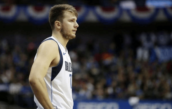 一个月比一个月强！认真起来的东契奇，还是MVP的最大热门