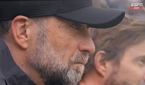 克洛普临别心声：仅剩一场，泪听队歌热拥球迷盼雨哭