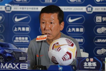 崔康熙辞去申花主帅，放弃4500万人民币薪水