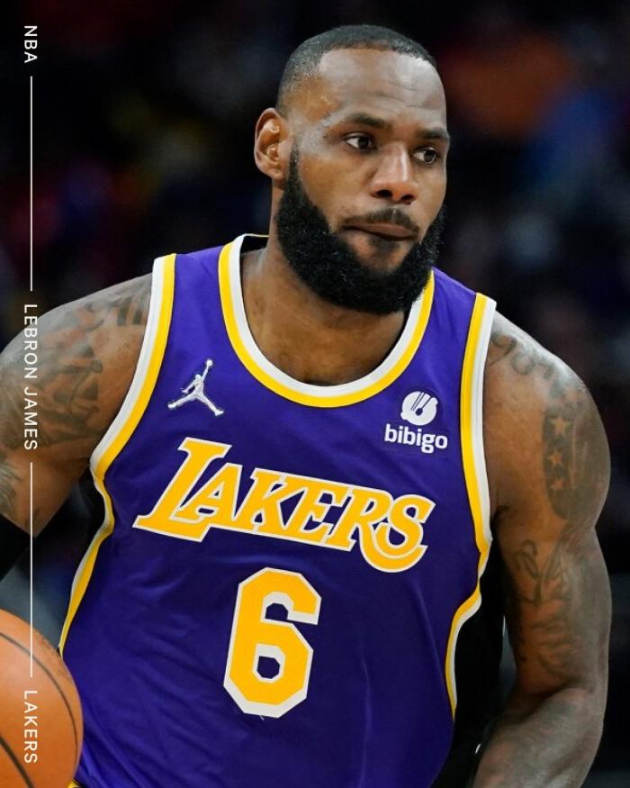 NBA官宣解除隔离，名记：詹姆斯8次检测都是阴性，证实是假阳性！