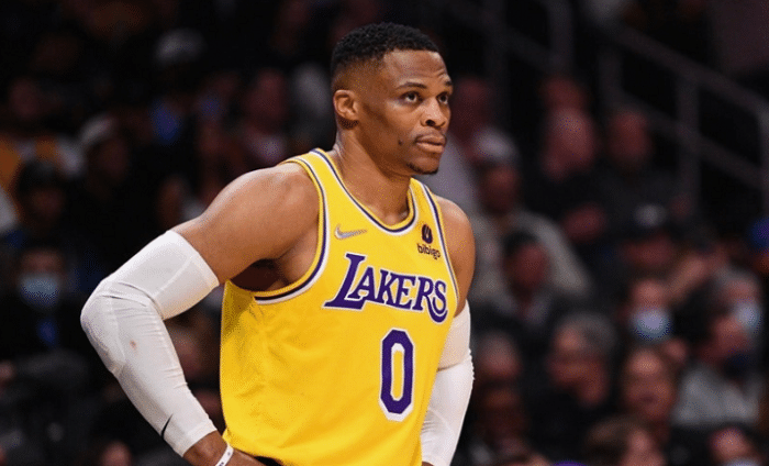 湖人惨败跌出前十！附加赛悬了：9战7负+遇魔鬼赛程