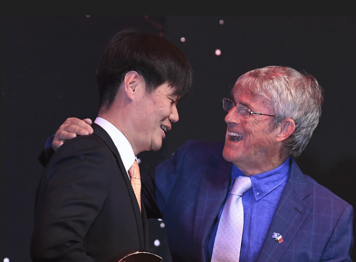 李霄鹏首秀“裸赛”：对手热身国足苦主，PK亚洲4冠王